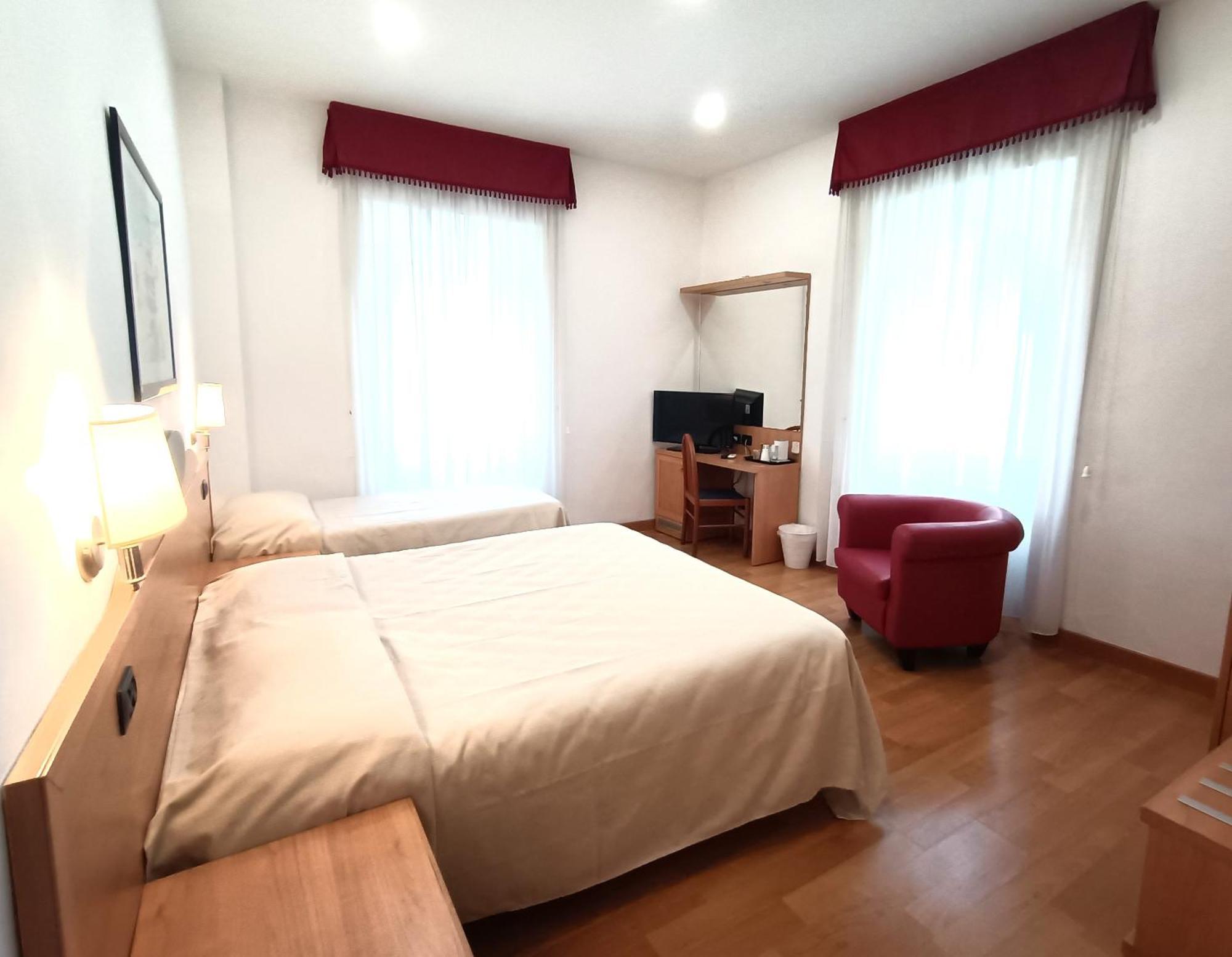 Hotel L'Isola Santa Marinella Zewnętrze zdjęcie