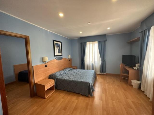 Hotel L'Isola Santa Marinella Zewnętrze zdjęcie